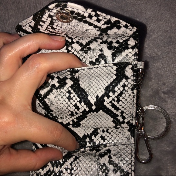 Steve Medden wallet/ card holder/ keychain - Picture 8 of 14